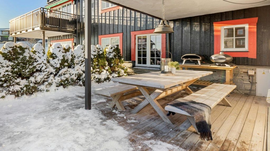 Wood Deck Maintenance